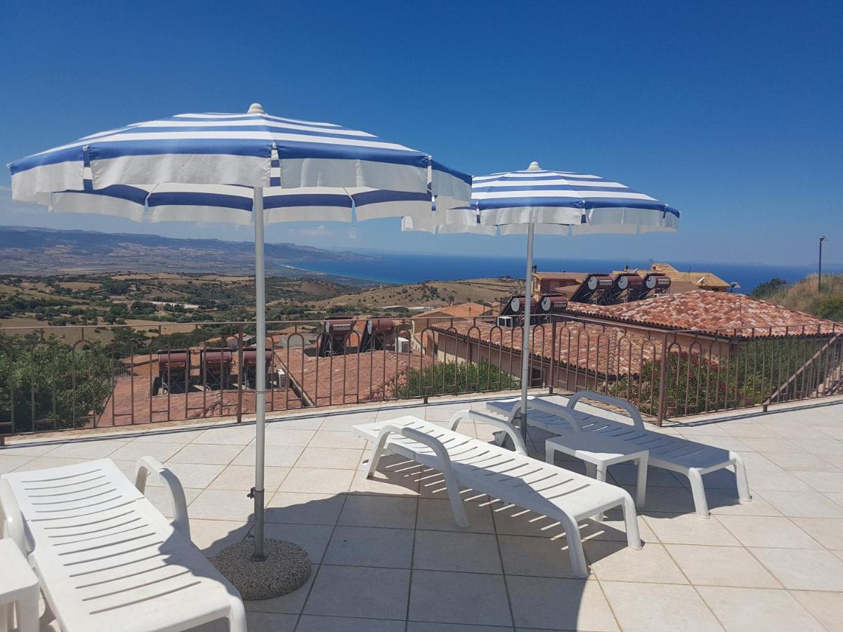 Residence Pala Stiddata With Panoramic Swimming Pool Trinita d'Agultu e Vignola ภายนอก รูปภาพ